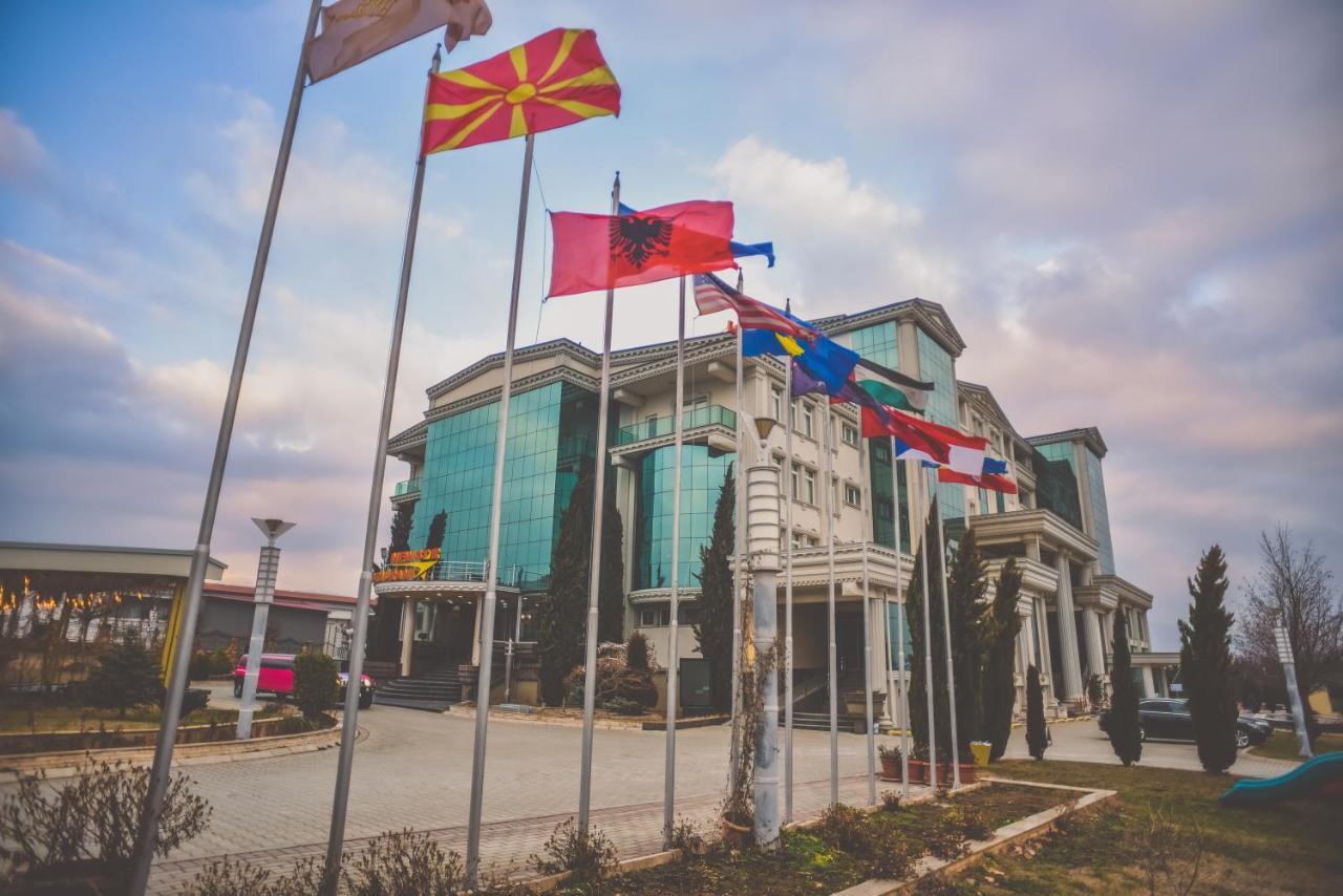 Hotel New Star Скопье Экстерьер фото
