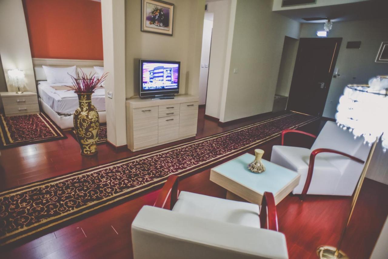Hotel New Star Скопье Экстерьер фото