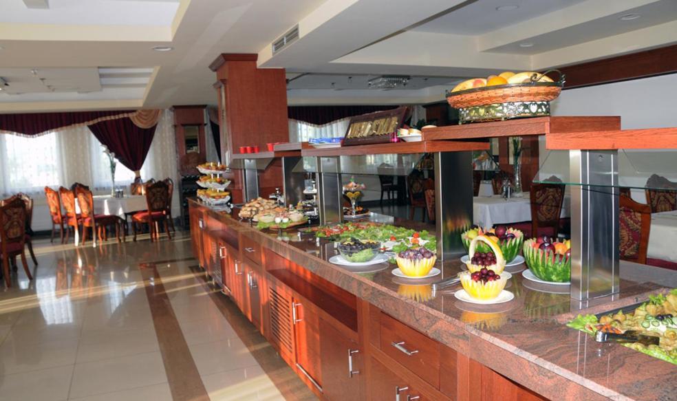Hotel New Star Скопье Экстерьер фото