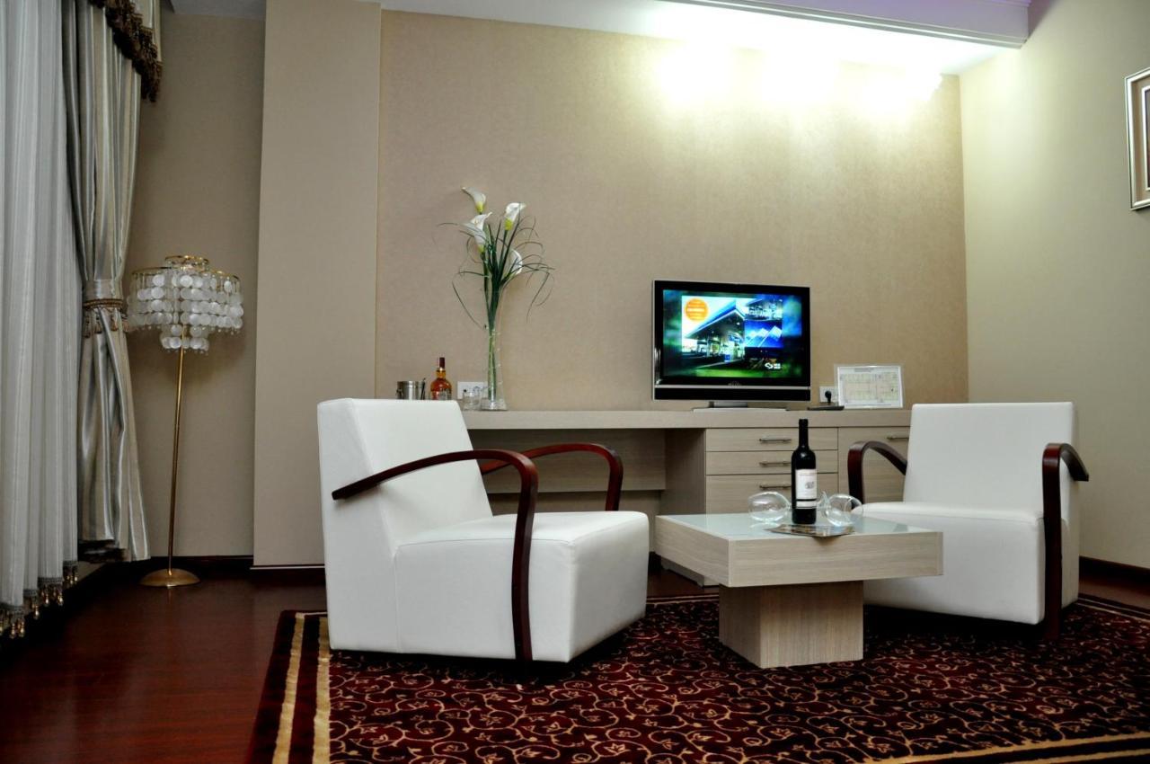 Hotel New Star Скопье Экстерьер фото