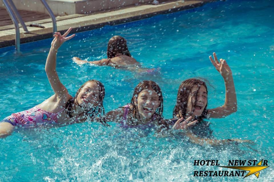 Hotel New Star Скопье Экстерьер фото