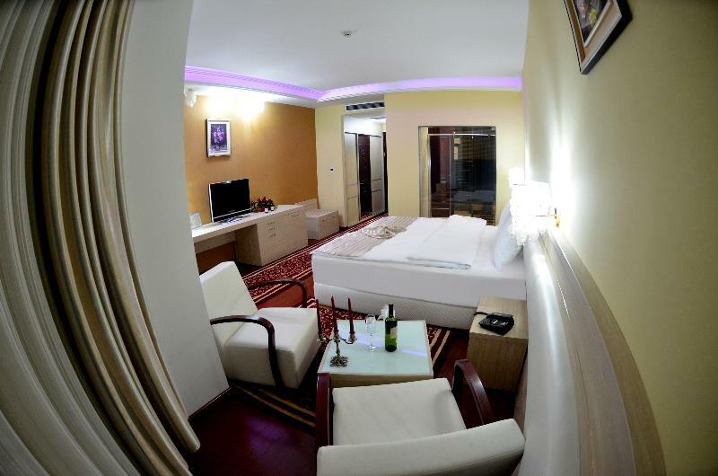Hotel New Star Скопье Экстерьер фото